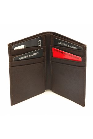 POrte-cartes en cuir marron, "Arthur&Aston" embossé sur la face avant