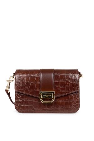 petit sac trotteur à rabat Lancaster Exotic Valor en cuir grainé effet croco marron